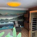 Exklusives Berg-bijou Mit Bergblick Mit Privaten Wellnessbereich Hot Tube Und Sauna -hunde Herzlich Willkommen Mit Eingezaeunten Grundstueck 펜션