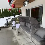 Exklusives Berg-bijou Mit Bergblick Mit Privaten Wellnessbereich Hot Tube Und Sauna -hunde Herzlich Willkommen Mit Eingezaeunten Grundstueck *