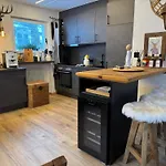 Exklusives Berg-bijou Mit Bergblick Mit Privaten Wellnessbereich Hot Tube Und Sauna -hunde Herzlich Willkommen Mit Eingezaeunten Grundstueck *