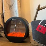 Exklusives Berg-bijou Mit Bergblick Mit Privaten Wellnessbereich Hot Tube Und Sauna -hunde Herzlich Willkommen Mit Eingezaeunten Grundstueck 펜션 스쿠올