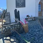 Exklusives Berg-bijou Mit Bergblick Mit Privaten Wellnessbereich Hot Tube Und Sauna -hunde Herzlich Willkommen Mit Eingezaeunten Grundstueck * Скуоль