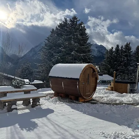 Exklusives Berg-bijou Mit Bergblick Mit Privaten Wellnessbereich Hot Tube Und Sauna -hunde Herzlich Willkommen Mit Eingezaeunten Grundstueck *