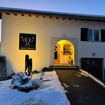 Exklusives Berg-bijou Mit Bergblick Mit Privaten Wellnessbereich Hot Tube Und Sauna -hunde Herzlich Willkommen Mit Eingezaeunten Grundstueck