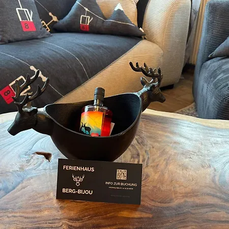 Prázdninový dům Exklusives Berg-bijou Mit Bergblick Mit Privaten Wellnessbereich Hot Tube Und Sauna -hunde Herzlich Willkommen Mit Eingezaeunten Grundstueck