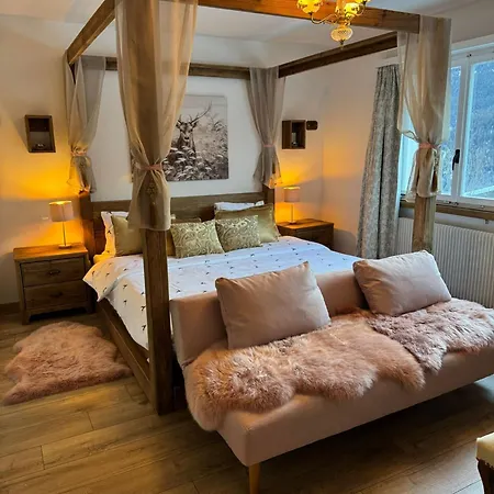 Exklusives Berg-bijou Mit Bergblick Mit Privaten Wellnessbereich Hot Tube Und Sauna -hunde Herzlich Willkommen Mit Eingezaeunten Grundstueck Semesterbostad Scuol