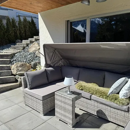 Exklusives Berg-bijou Mit Bergblick Mit Privaten Wellnessbereich Hot Tube Und Sauna -hunde Herzlich Willkommen Mit Eingezaeunten Grundstueck * Scuol