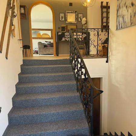 Prázdninový dům Exklusives Berg-bijou Mit Bergblick Mit Privaten Wellnessbereich Hot Tube Und Sauna -hunde Herzlich Willkommen Mit Eingezaeunten Grundstueck *