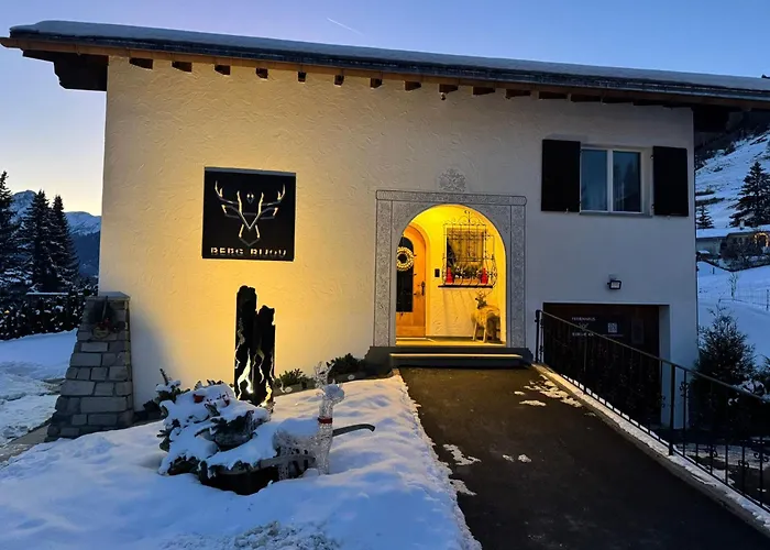 Berg-bijou Mit Bergblick