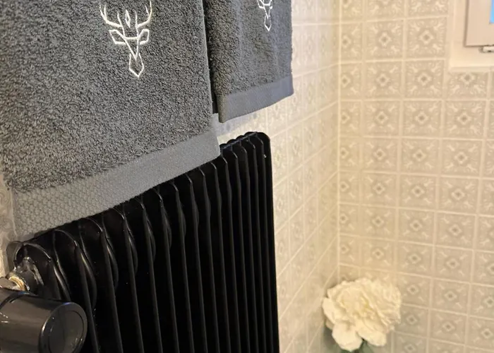 Exklusives Berg-bijou Mit Bergblick Mit Privaten Wellnessbereich Hot Tube Und Sauna -hunde Herzlich Willkommen Mit Eingezaeunten Grundstueck 別荘