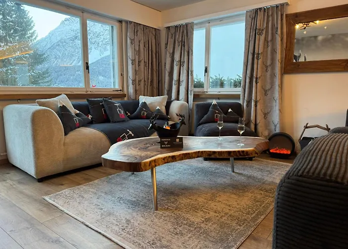 Exklusives Berg-bijou Mit Bergblick Mit Privaten Wellnessbereich Hot Tube Und Sauna -hunde Herzlich Willkommen Mit Eingezaeunten Grundstueck 別荘 シュクオル