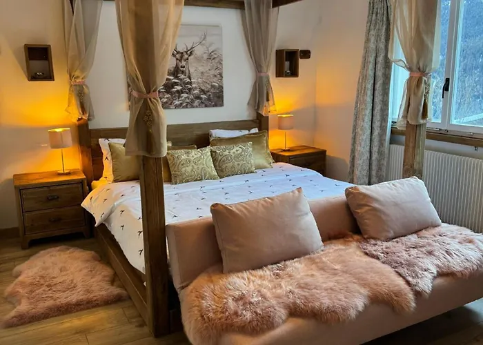 Exklusives Berg-bijou Mit Bergblick Mit Privaten Wellnessbereich Hot Tube Und Sauna -hunde Herzlich Willkommen Mit Eingezaeunten Grundstueck 別荘 シュクオル