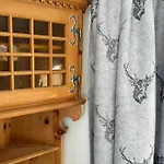 Exklusives Berg-bijou Mit Bergblick Mit Privaten Wellnessbereich Hot Tube Und Sauna -hunde Herzlich Willkommen Mit Eingezaeunten Grundstueck Nyaraló