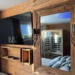 Exklusives Berg-bijou Mit Bergblick Mit Privaten Wellnessbereich Hot Tube Und Sauna -hunde Herzlich Willkommen Mit Eingezäunten Grundstück Сasa de vacaciones